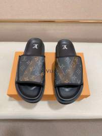 Picture of Louis Vuitton Slippers _SKULVsz38-44mnf05361291